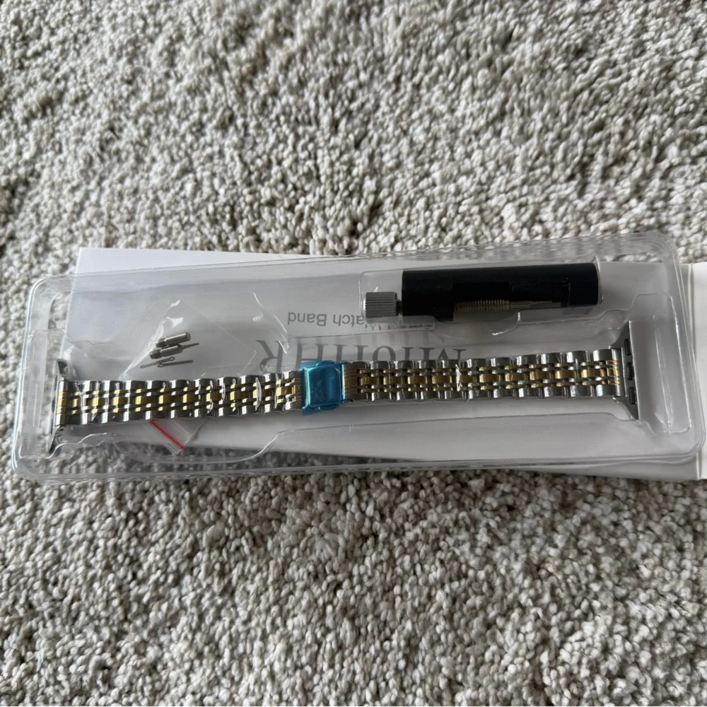 NWT | Silver and Gold Apple Watch Band